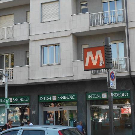 トリノA 10 Minuti Di Metro Dal Centroアパートメント エクステリア 写真